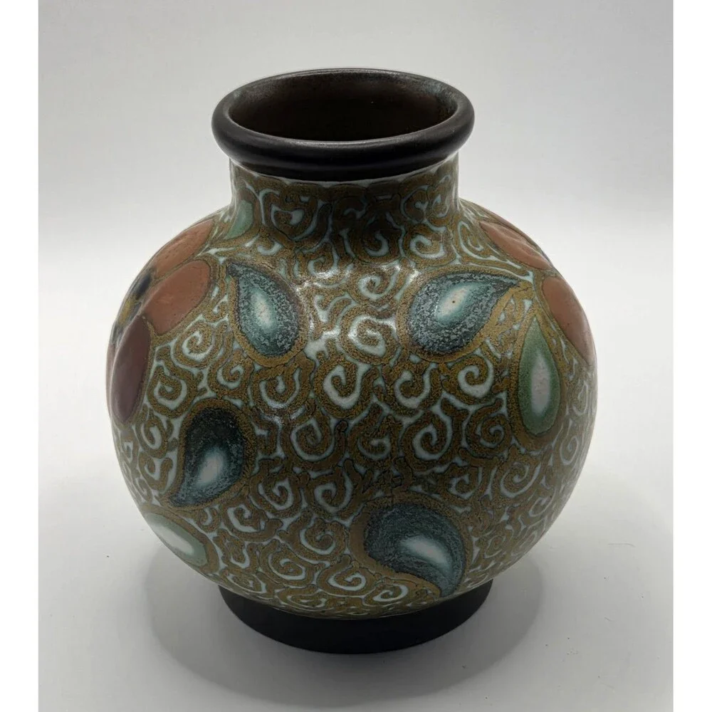 Vintage 1924 Gouda Holland GERLA Matte Pottery Vase 874 Royal Plazuid PZH